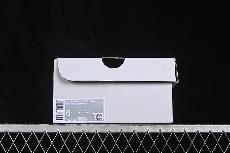All categories Nk Air Force 1 Air Force series Nk Air Force 1 Low Air Force low-top Nike Air Force 1'07 Low Air Force 1 low-top casual sneakers IR0871-600